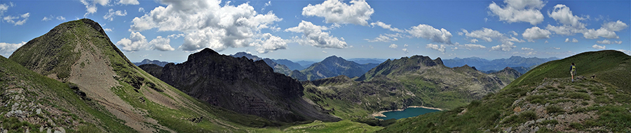 PIZZO FARNO con lo spettacolo dei Laghi Gemelli (3-8-'19)